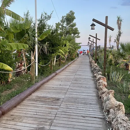 Hotel & (adults Only) *