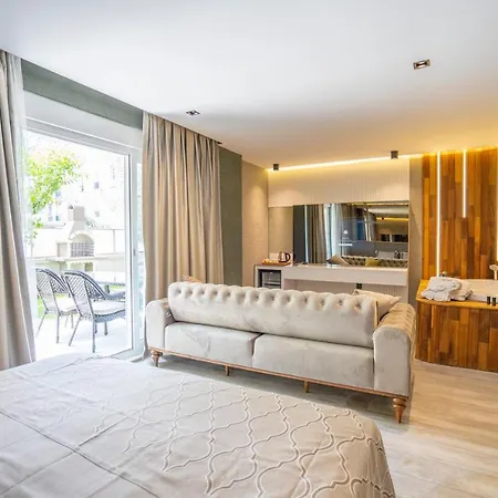 Hotel & (adults Only) *